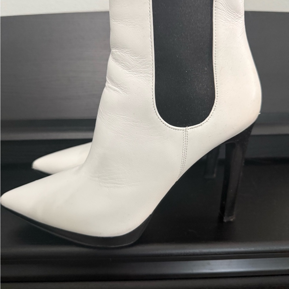 MICHAEL Michael Kors White and Black Heeled Boots